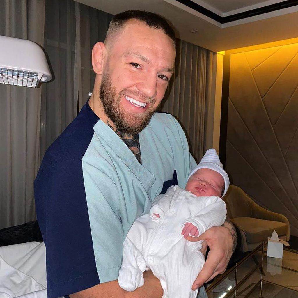 Conor McGregor mit seinem Baby Rían, Mai 2021