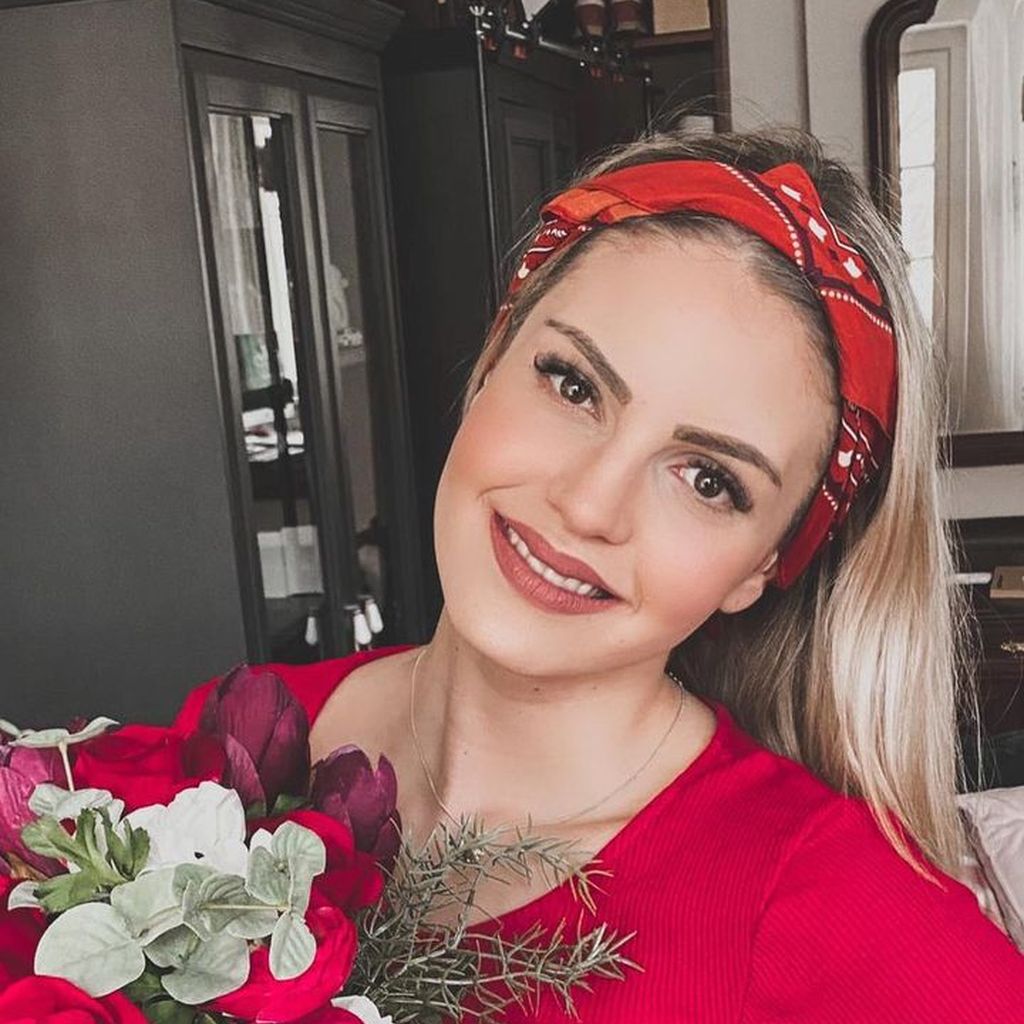 Coupleontour-Ina, Webstar