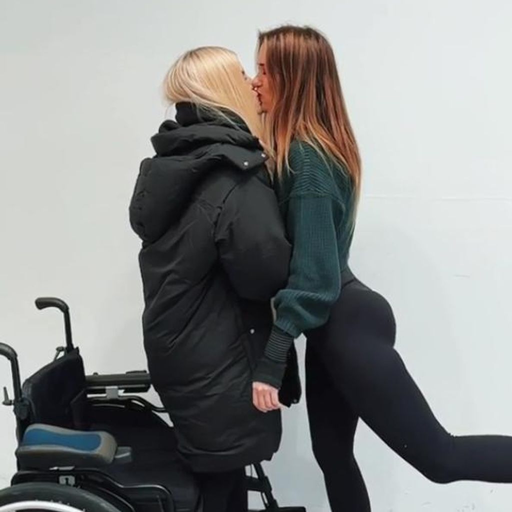Ina und Vanessa von Coupleontour, TikTok-Stars