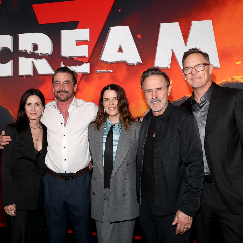 Stars von "Scream 7": Courteney Cox, Skeet Ulrich, Neve Campbell, David Arquette und Matthew Lillard bei der Premiere in Los Angeles