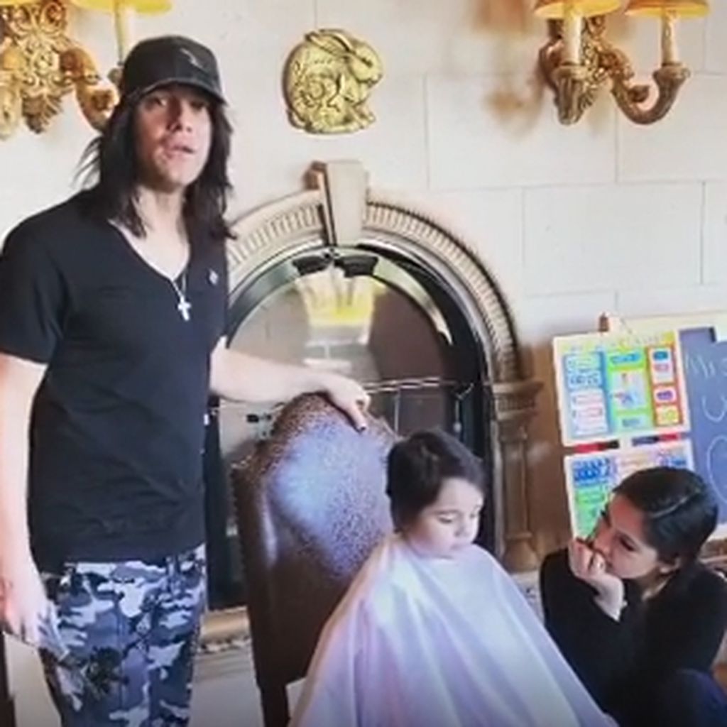 Criss Angel mit seinem Sohn und seiner Partnerin, Januar 2020