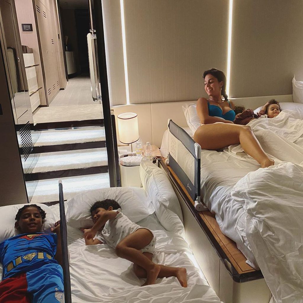 Cristiano Ronaldo Jr., Mateo, Georgina Rodriguez, Alana und Eva