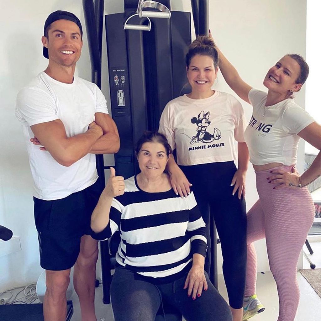 Cristiano Ronaldo mit seiner Mutter Maria Dolores dos Santos Aveiro, März 2020