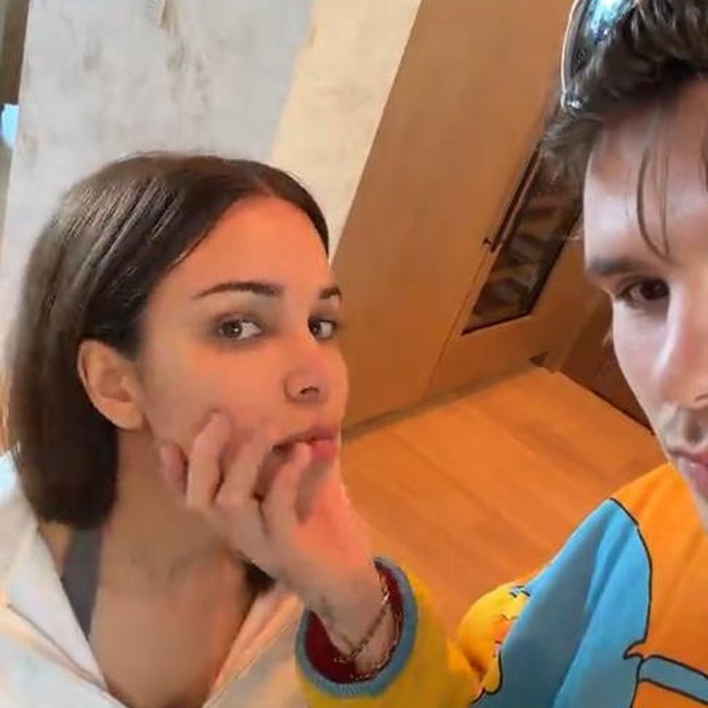 Cruz Beckham mit Jackie Apostel in seinem Kochvideo, April 2026