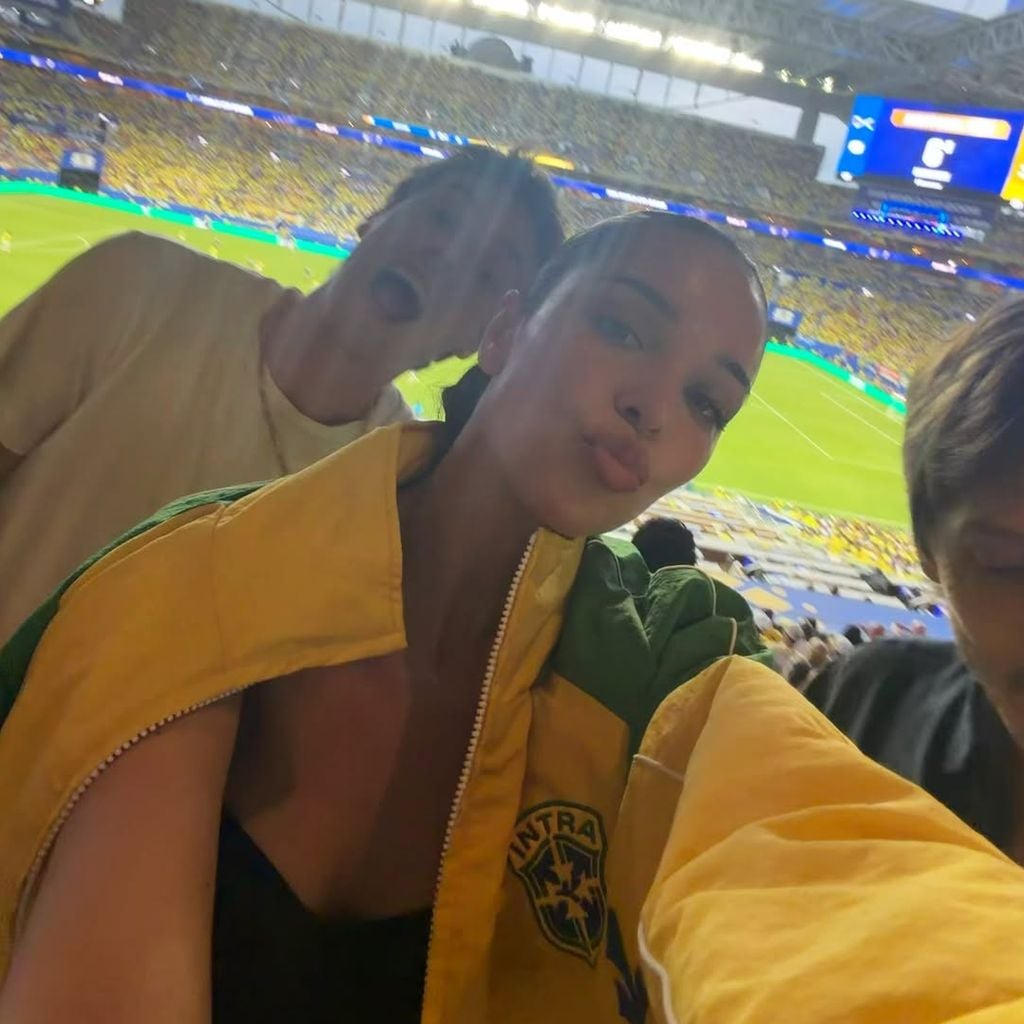 Cruz Beckham und Jackie Apostel beim WM Spiel Brasilien - Schottland 2026.