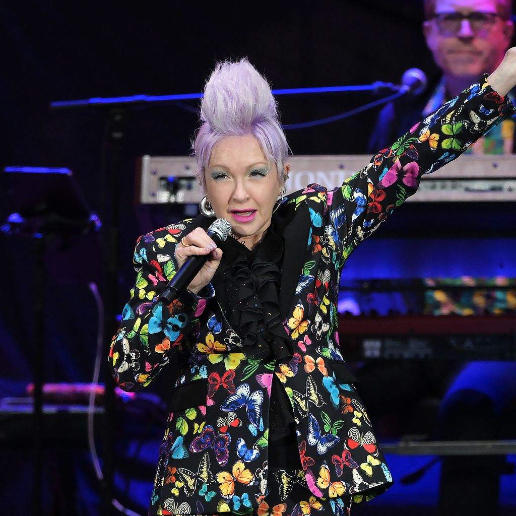 Cyndi Lauper, Sängerin