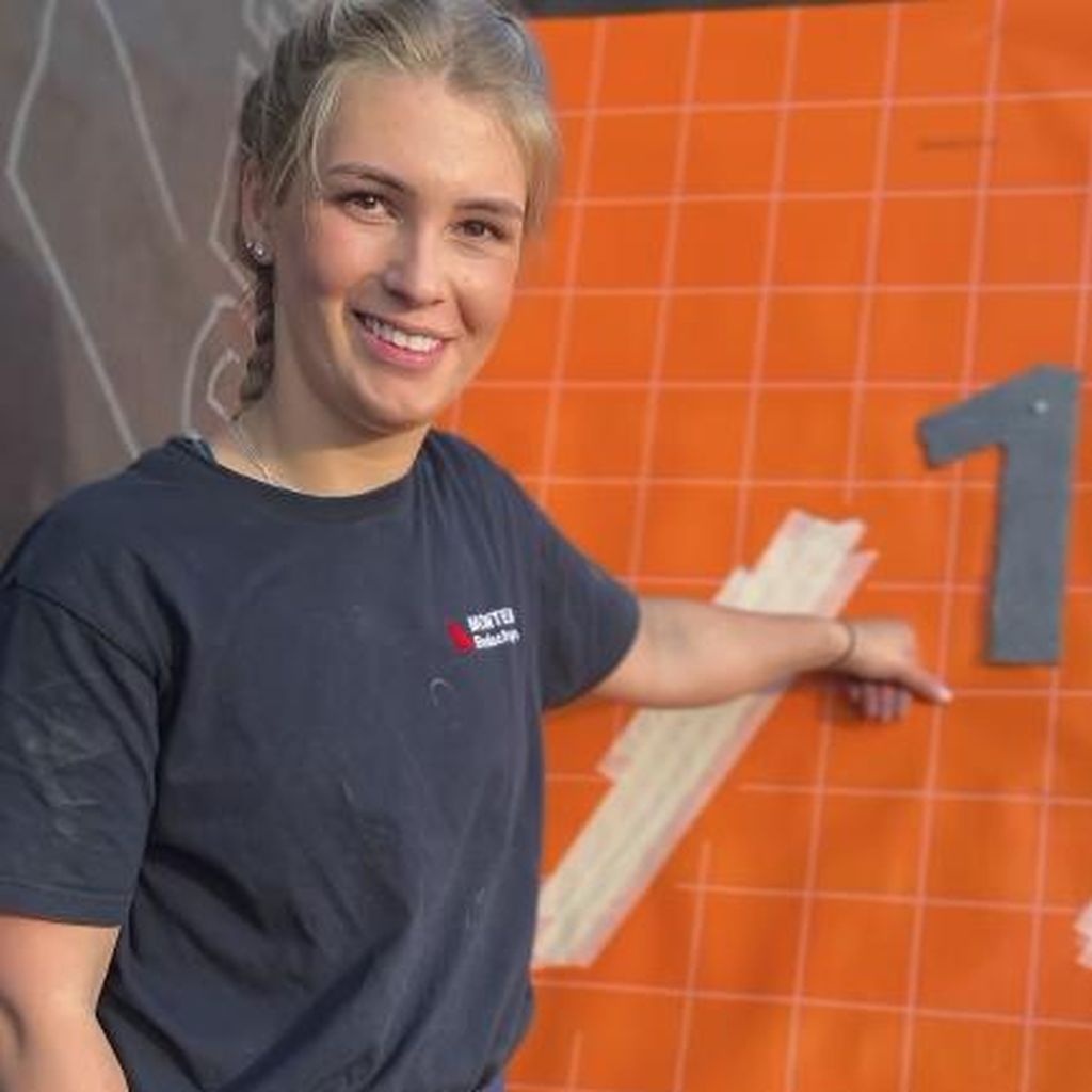 Dachdeckerin Chiara verkündet EM-Teilnahme von Manuel Neuer