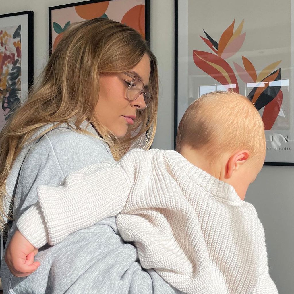 Dagi Bee mit ihrem Sohn Nelio