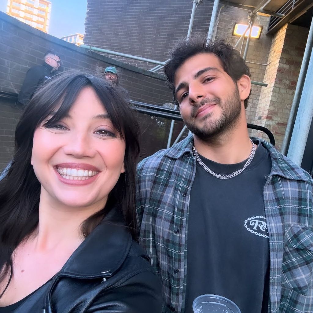 Daisy Lowe und Jordan, Mai 2025