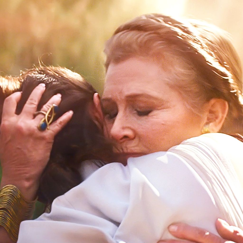 Daisy Ridley und Carrie Fisher in einer Szene aus "Star Wars: Der Aufstieg Skywalkers"