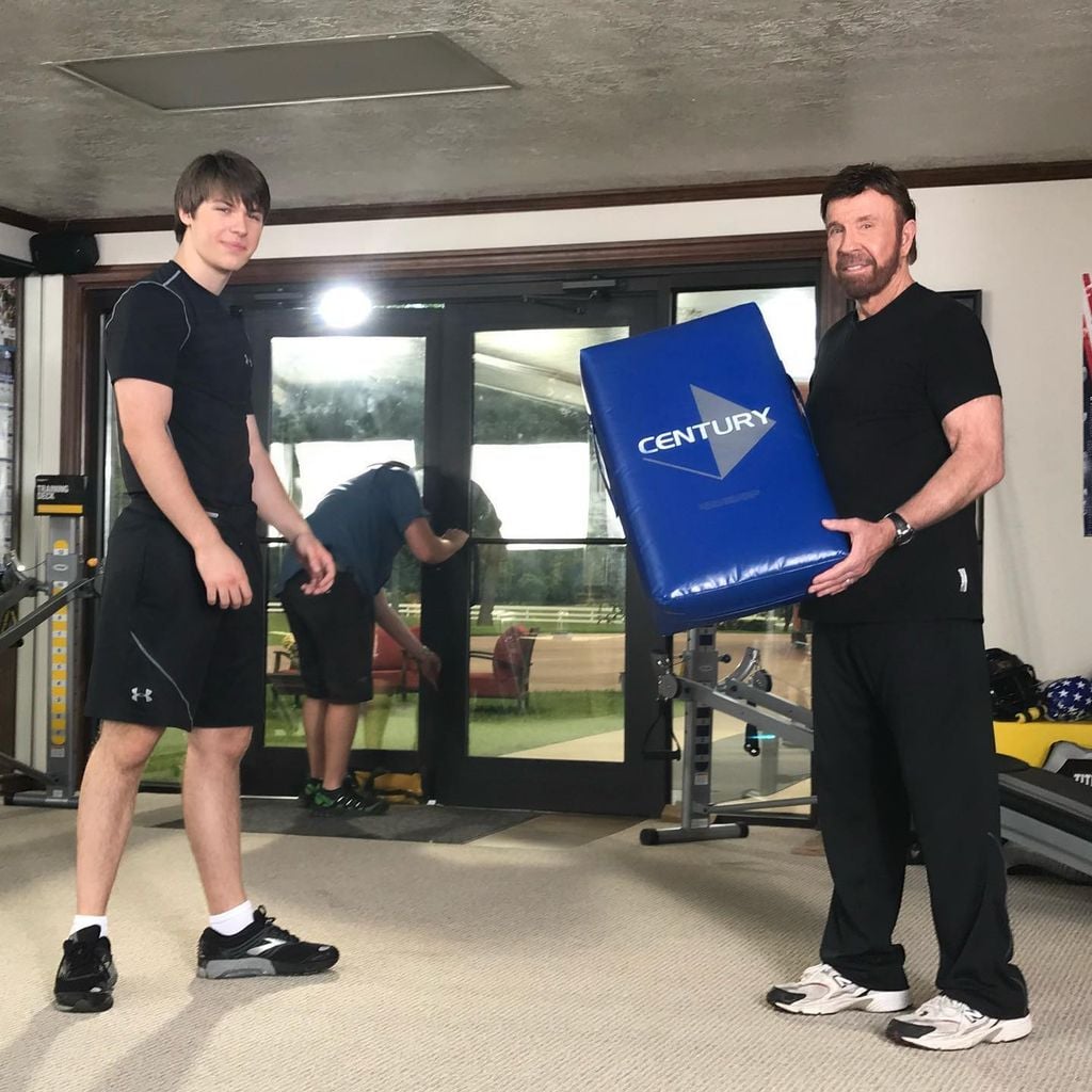 Dakota und Chuck Norris, Juni 2020