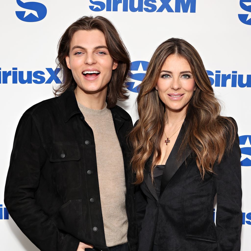 Damian Hurley und Elizabeth Hurley, 2024