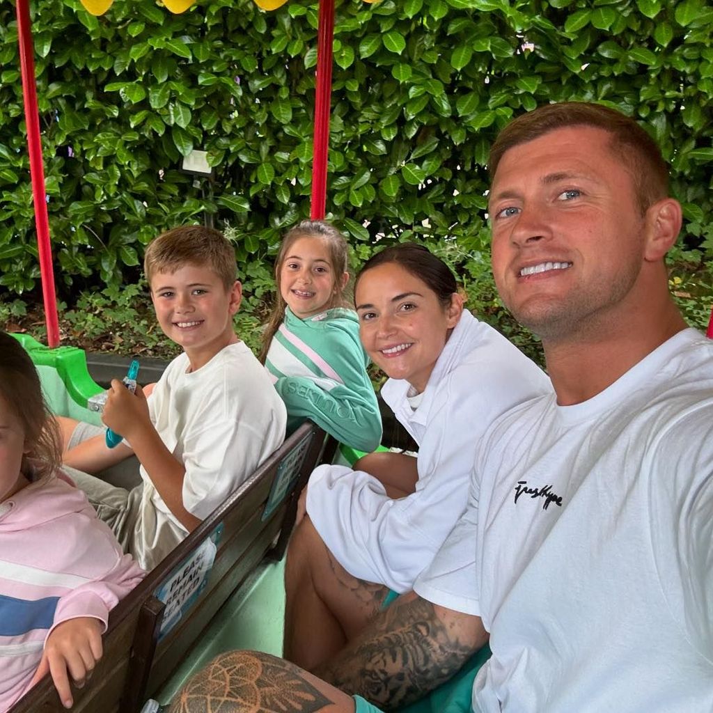 Dan Osborne und Jacqueline Jossa mit ihren Kindern