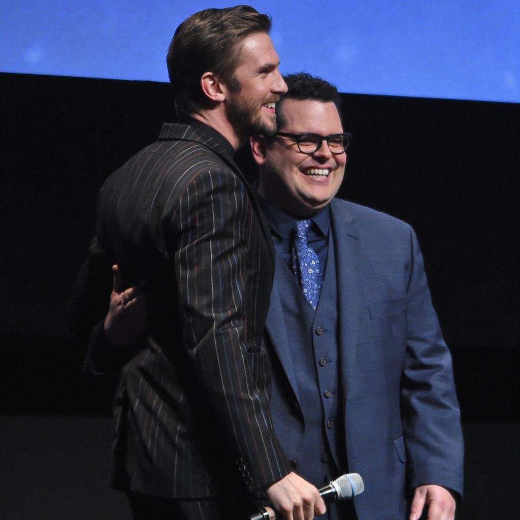 Die Schauspieler Dan Stevens und Josh Gad