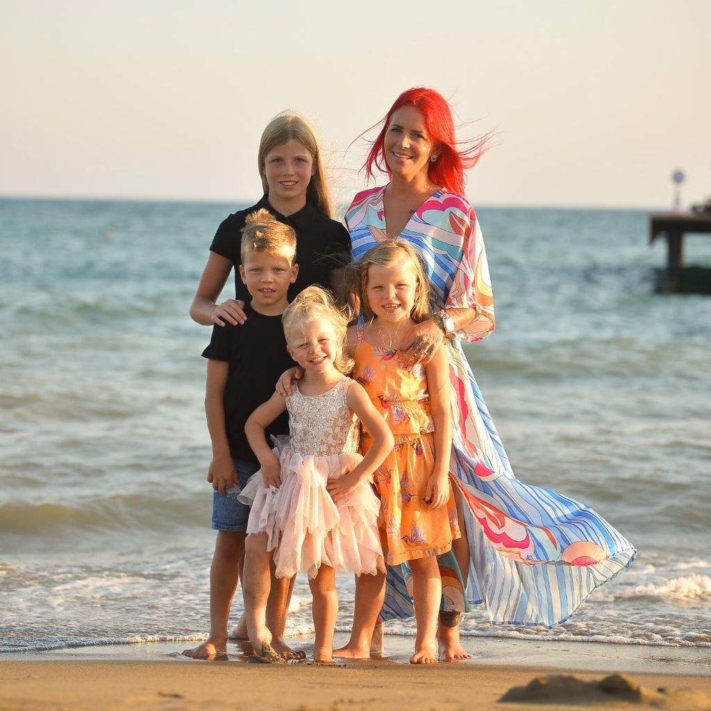 Dana Diekmeier mit ihren Kindern, Oktober 2021