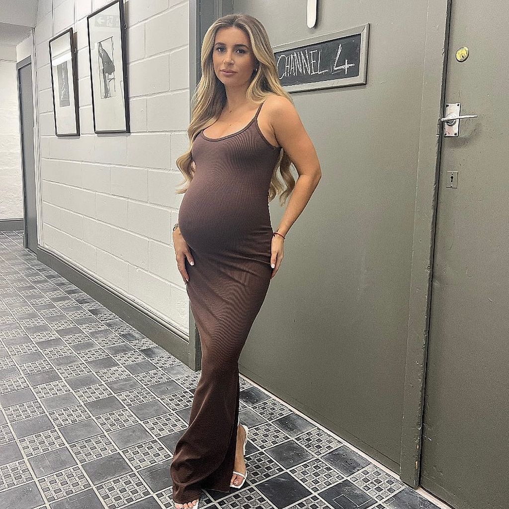 Dani Dyer, schwanger mit ihren Zwillingen