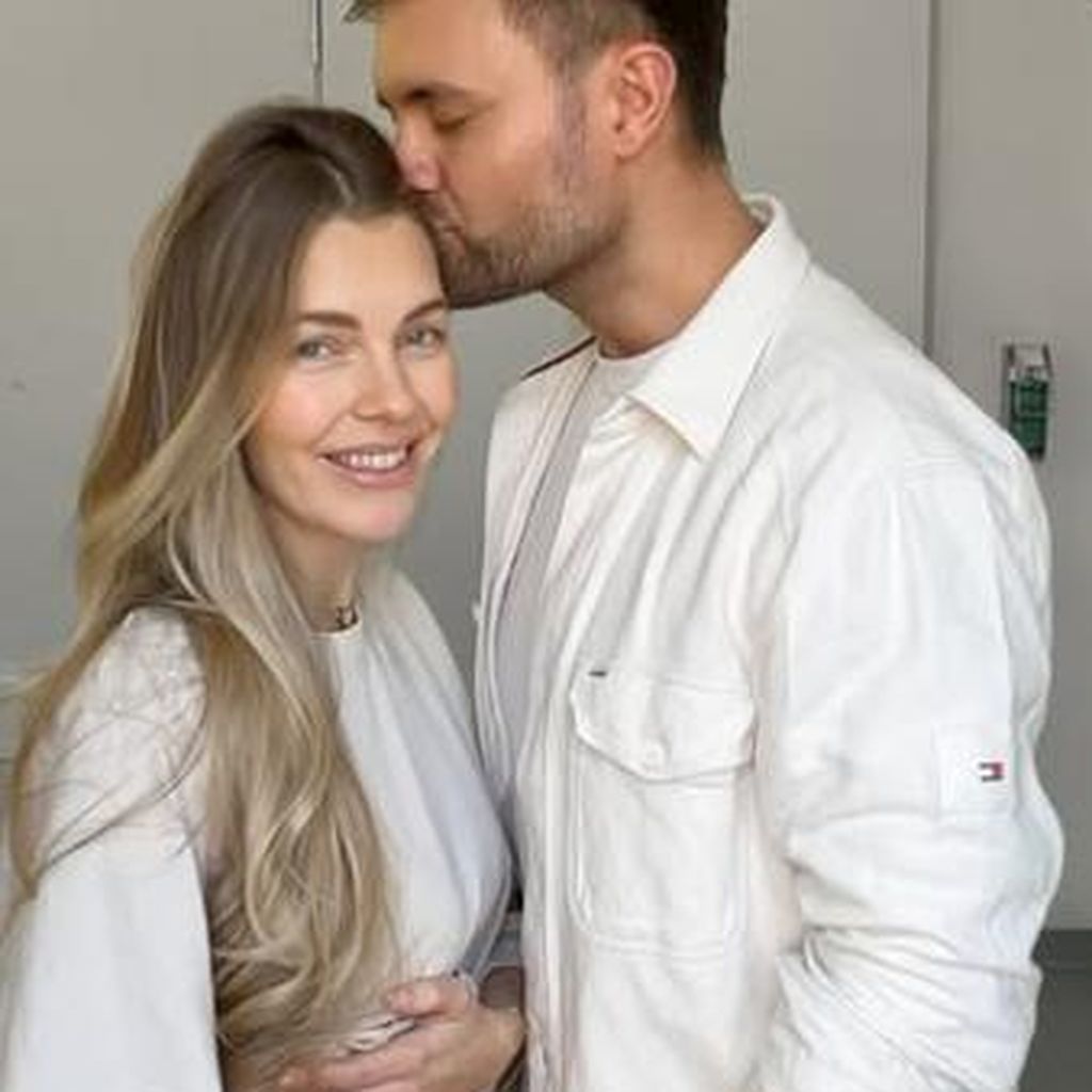 Influencer Daniel Lott mit seiner schwangeren Frau Eva, Januar 2026