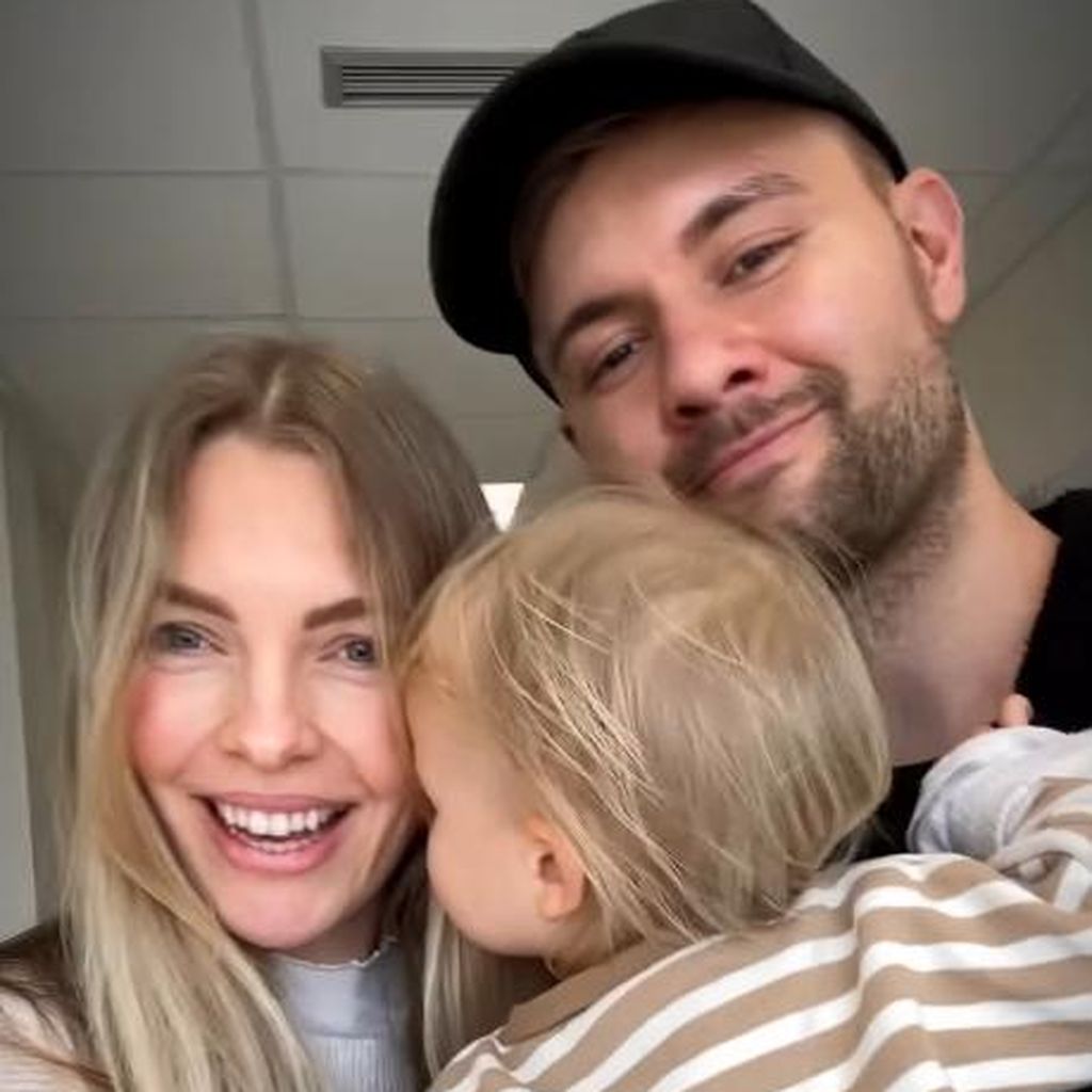 Influencer Daniel Lott mit Ehefrau Eva und Tochter Mavie, Dezember 2025
