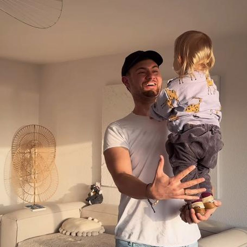 Influencer Daniel Lott mit seiner Tochter, Januar 2026