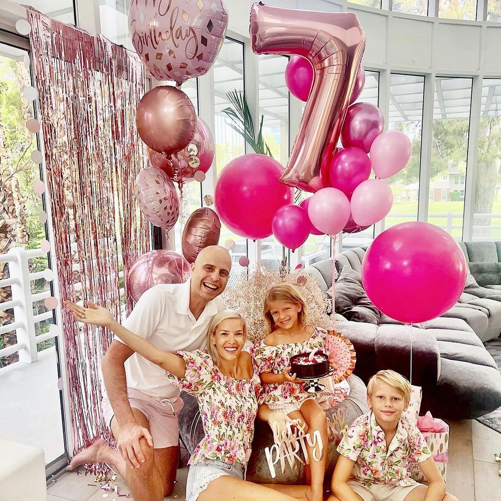 Daniel und Oksana Kolenitchenko mit ihren Kids