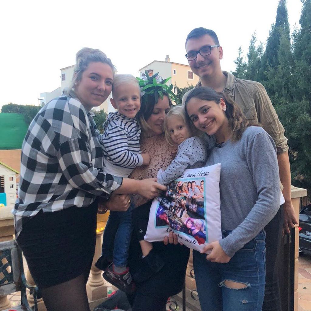 Daniela Büchner mit ihren Kindern im Januar 2020