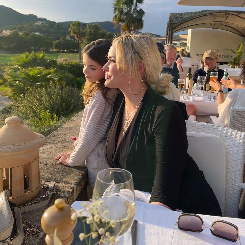 "Goodbye Deutschland"-Bekanntheit Daniela Katzenberger mit ihrer Tochter Sophia Cordalis