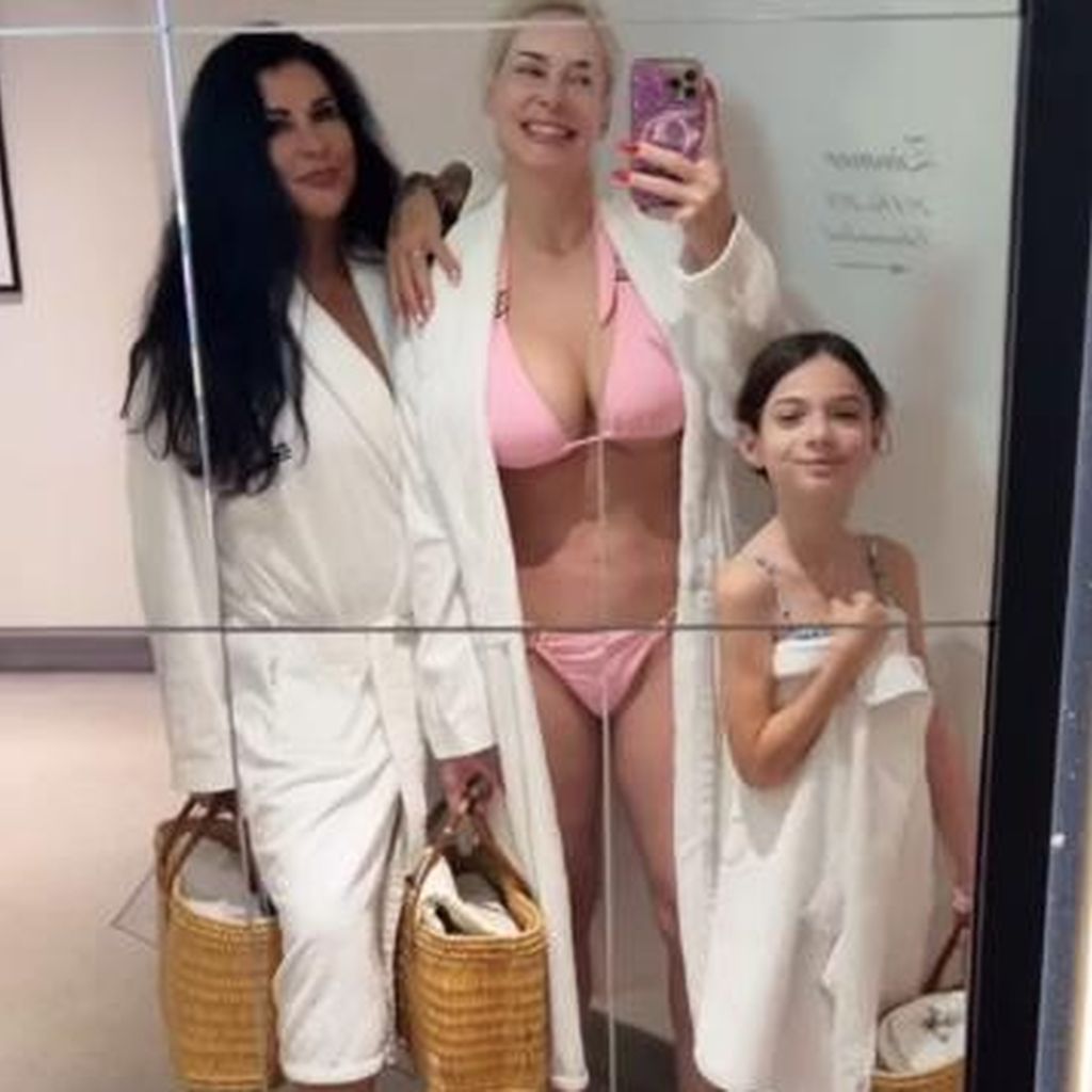 Iris Klein mit Daniela Katzenberger und ihrer Tochter Sophia, Dezember 2024