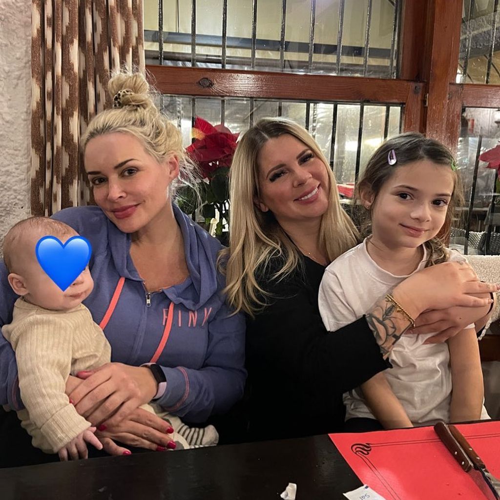 Daniela Katzenberger und Jennifer Frankhauser mit ihren Kindern im Januar 2023