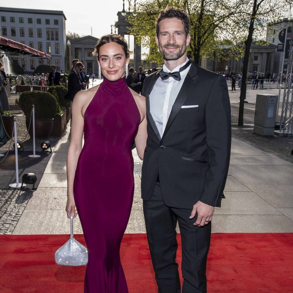 Danielle Bezaire und Arne Friedrich beim 73. Bundespresseball im Hotel Adlon Kempinski in Berlin