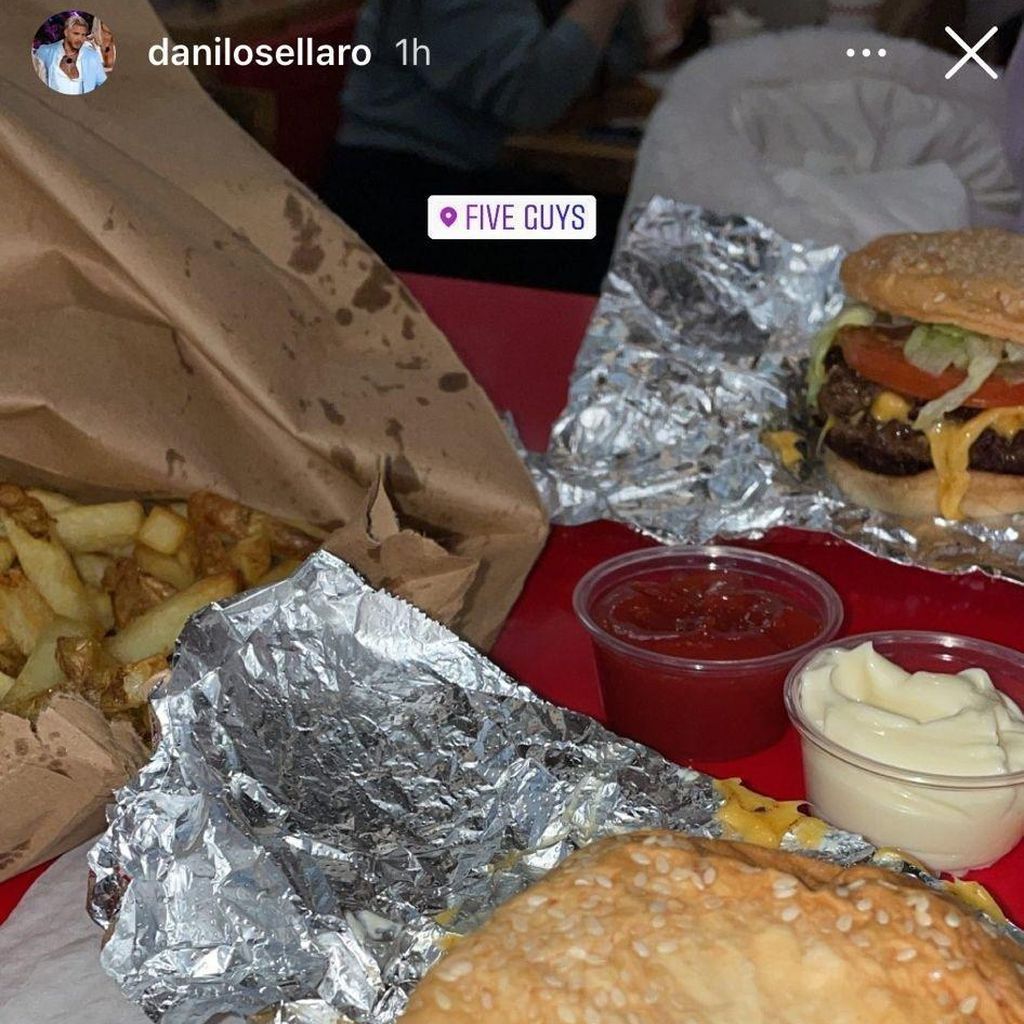 Danilo Sellaro beim Burgeressen
