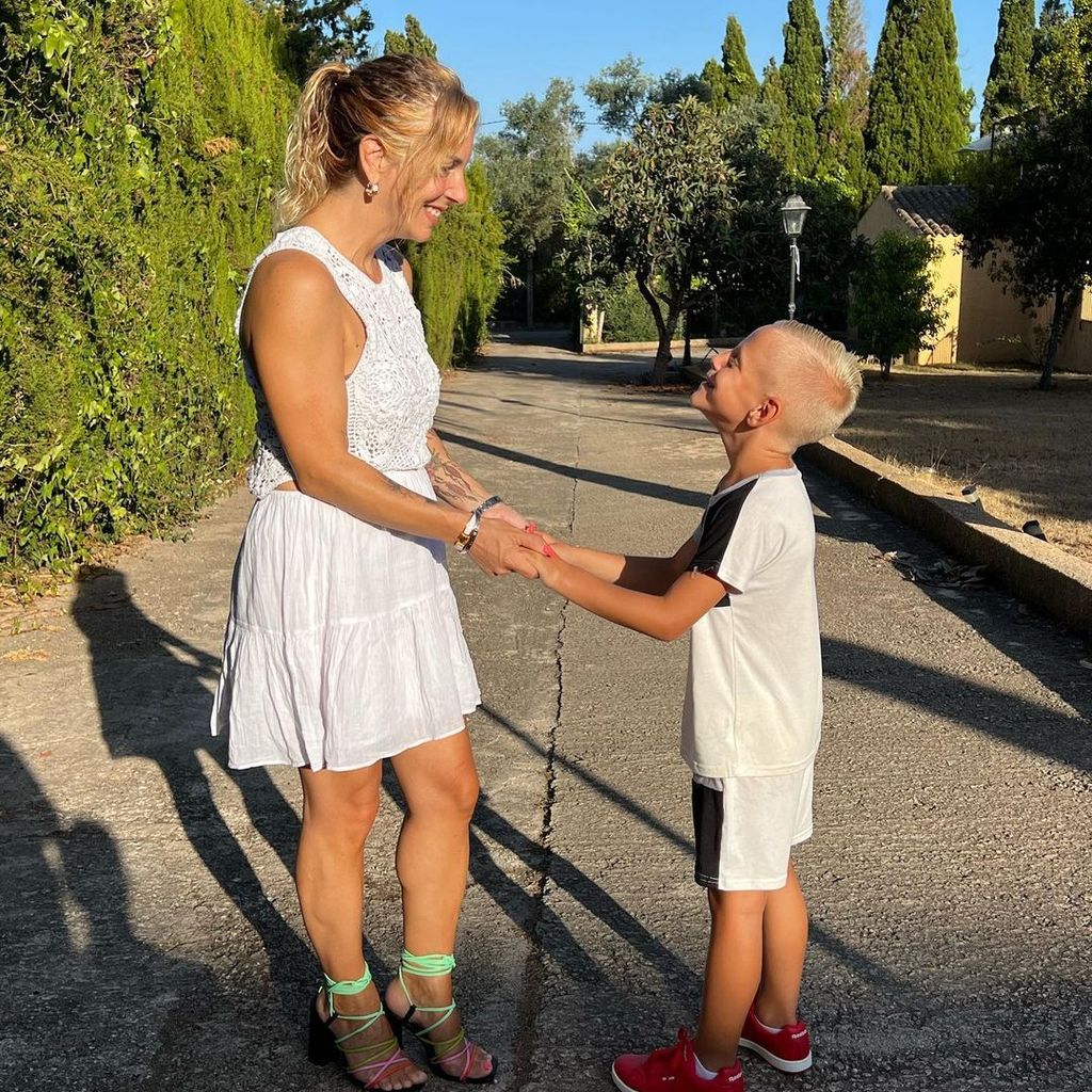 Danni Büchner mit ihrem Sohn Diego