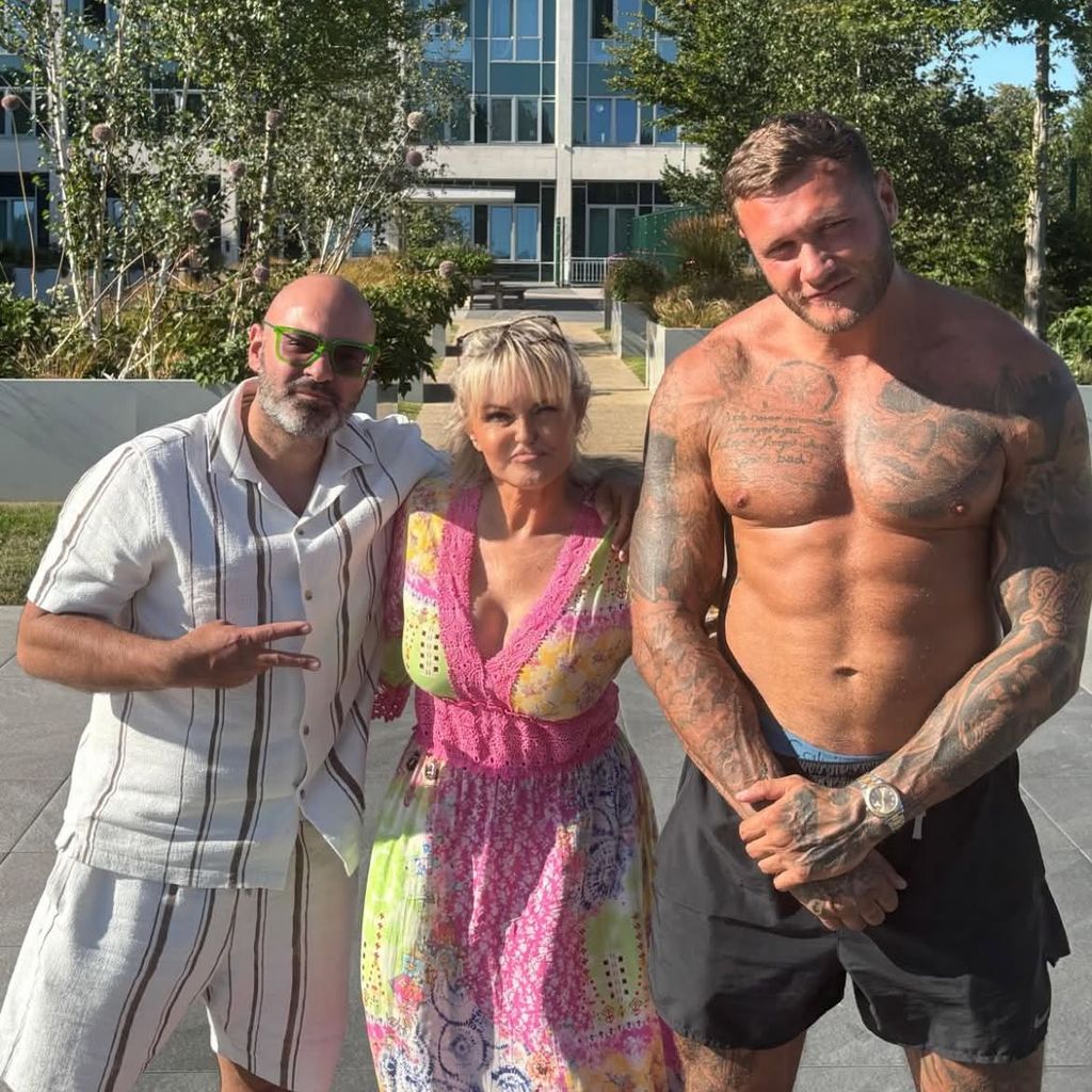 Danniella Westbrook mit Psychotherapeut Taner Hassan und ihrem Partner Charlie Robert.