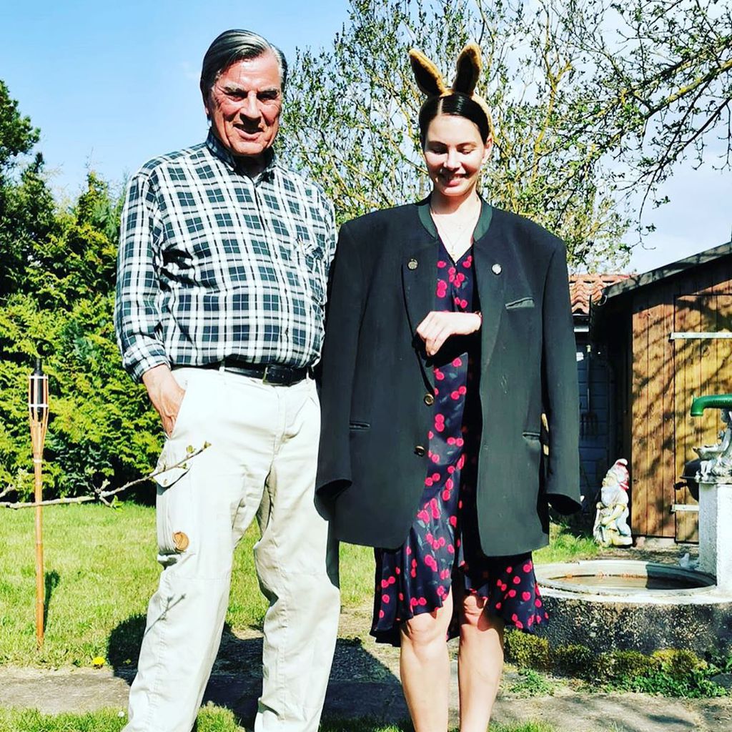 Bruno Michalski mit seiner Tochter Dany, Ostern 2020