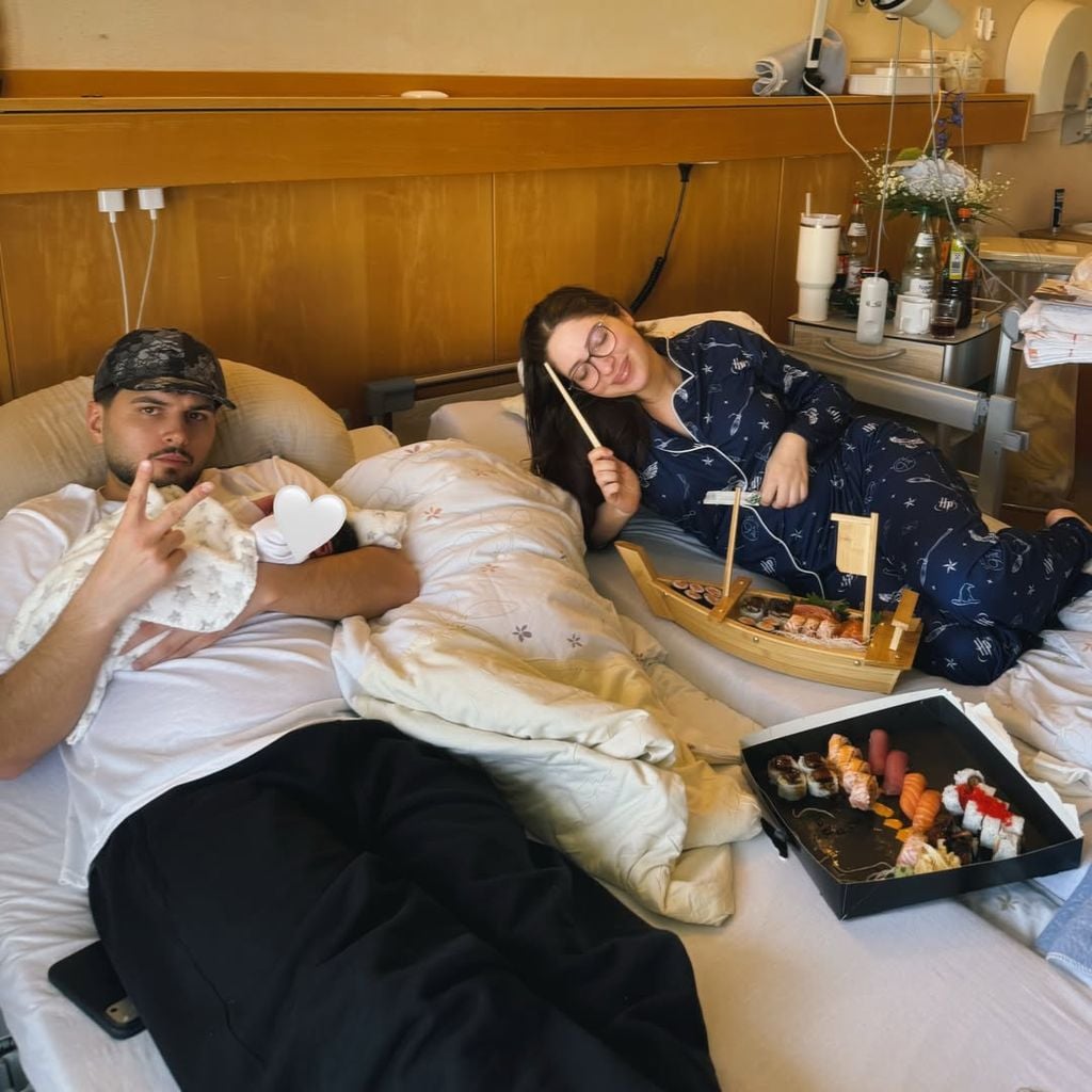 Rapper Dardan und Sängerin Hava mit ihrem Sohn Dean, Mai 2026