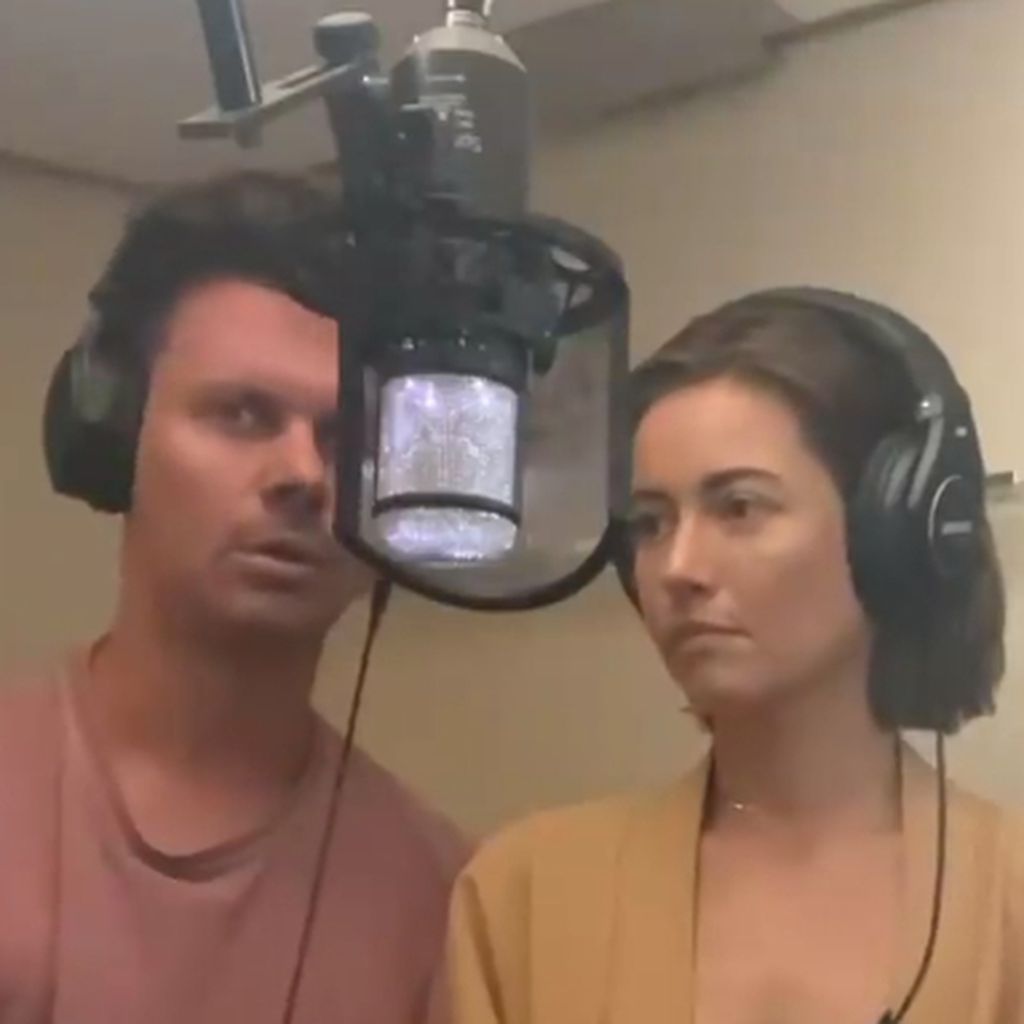 Dari und Jenny im Tonstudio