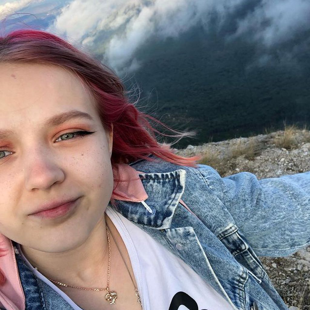 Darya Sudnishnikova, Teenie-Mutter