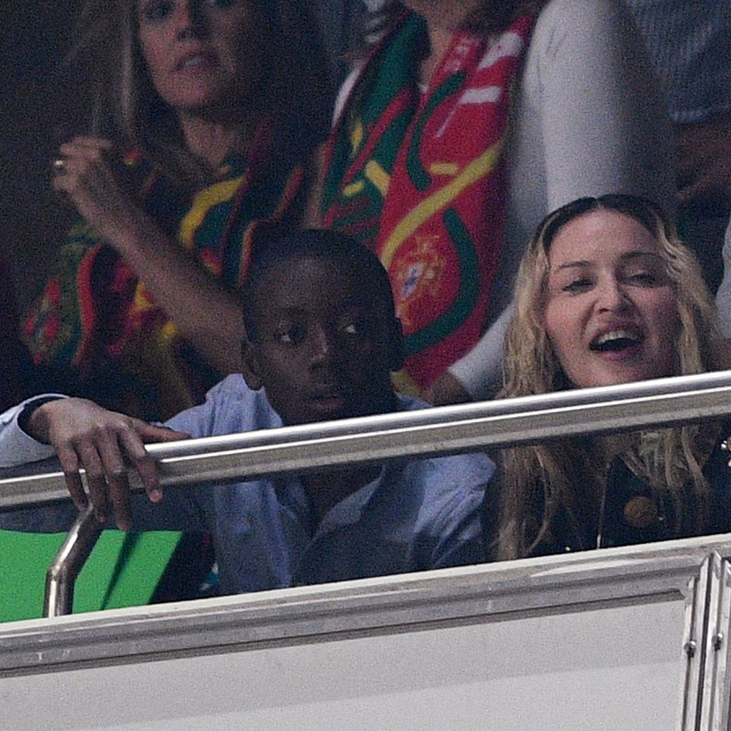 David Banda und Madonna beim WM-Qualifizierungsspiel zwischen Portugal und der Schweiz