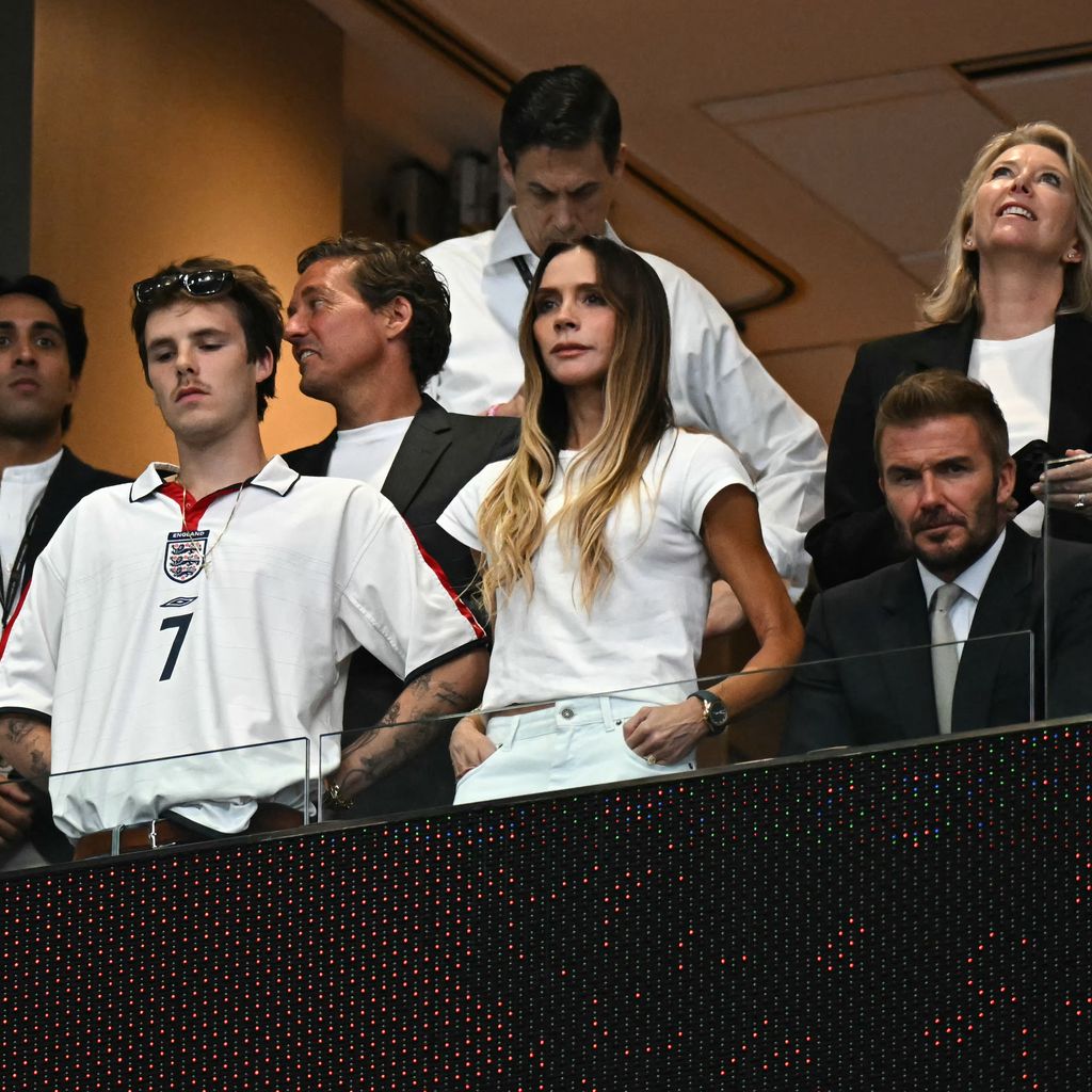 David, Victoria und Cruz Beckham mit Jackie Apostel beim WM-Halbfinale England gegen Argentinien in Atlanta
