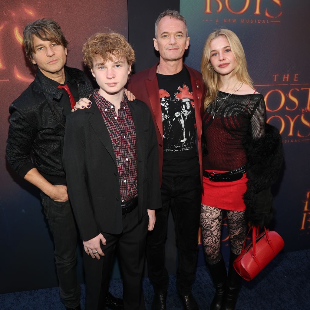 David Burtka, Gideon Burtka-Harris, Neil Patrick Harris und Harper Grace Burtka-Harris bei der Broadway-Premiere von "The Lost Boys" in New York