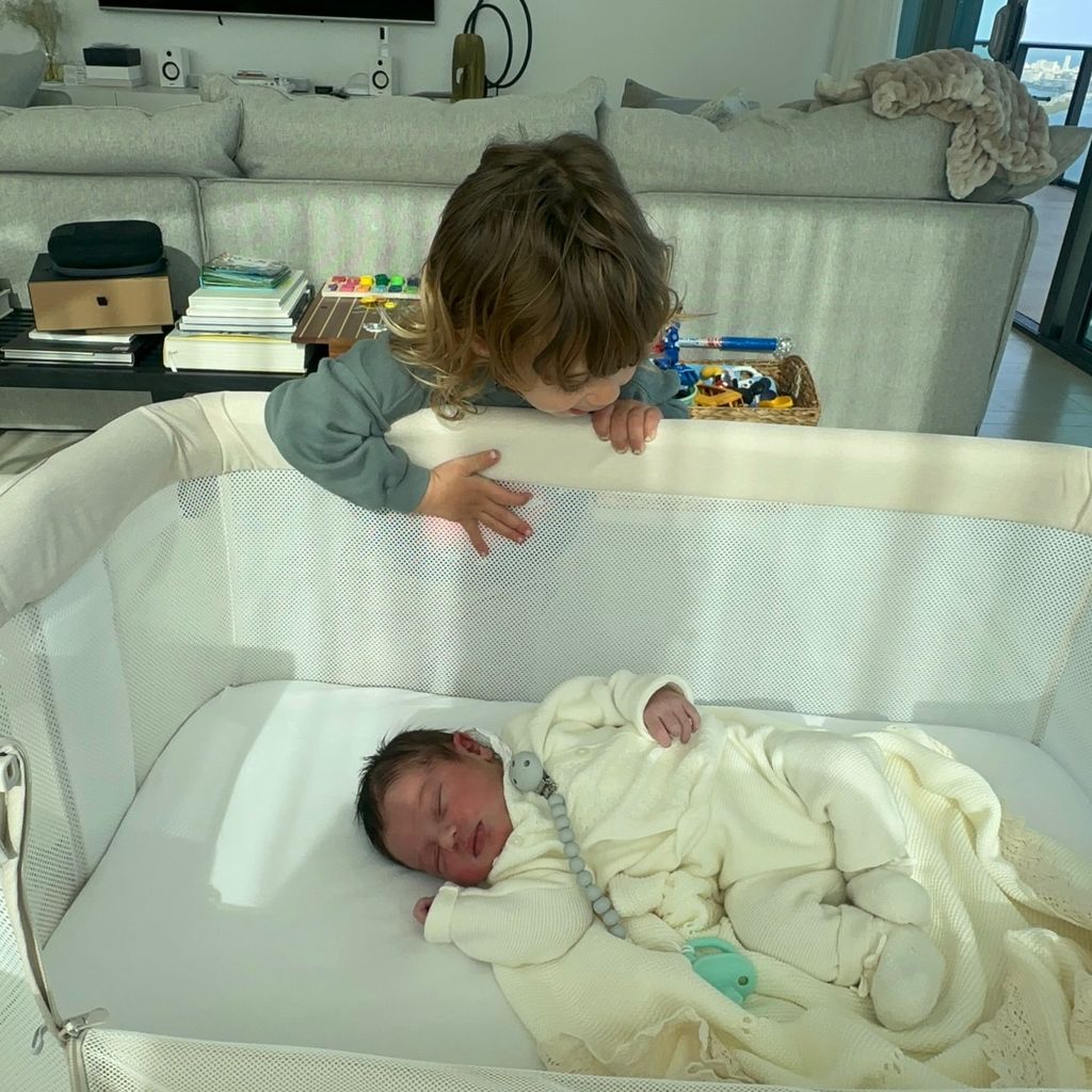 David Guettas Kinder, Februar 2026