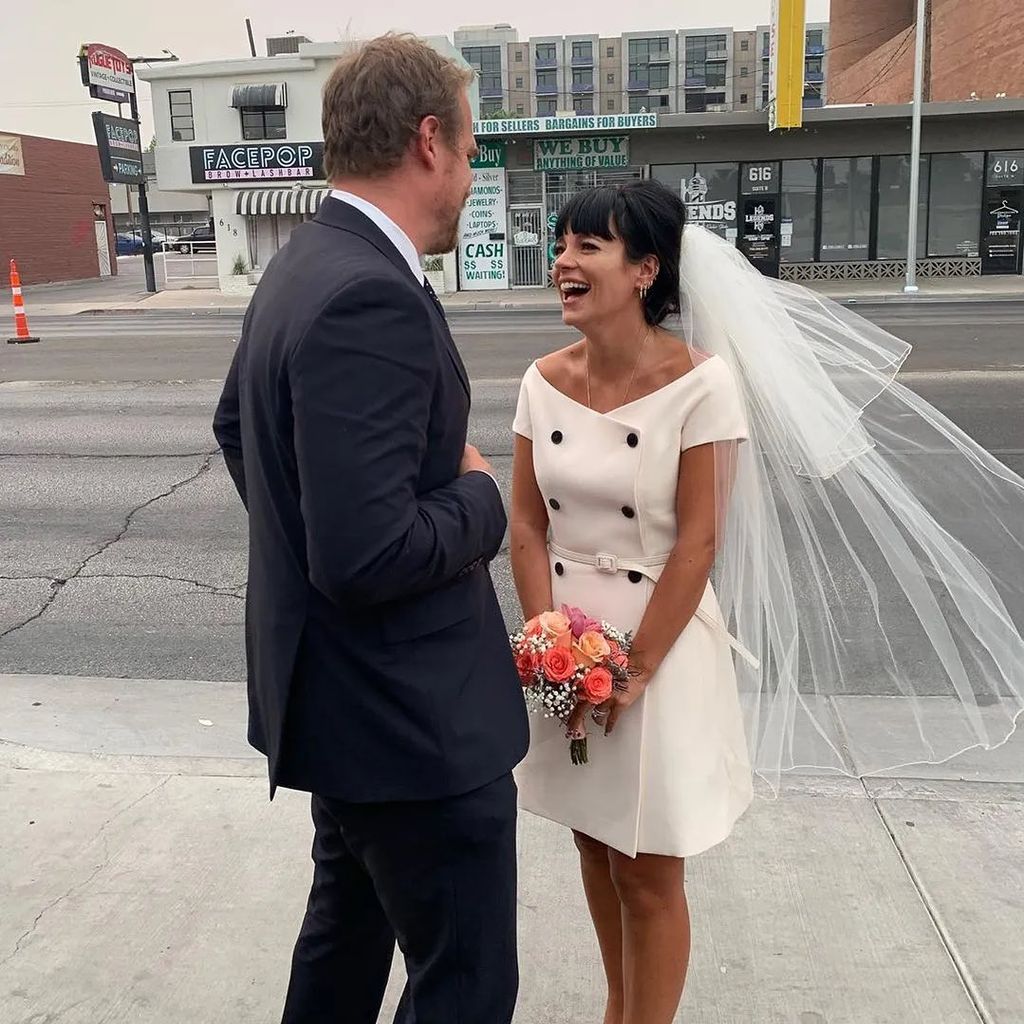 David Harbour und Lily Allen an ihrem Hochzeitstag im September 2020
