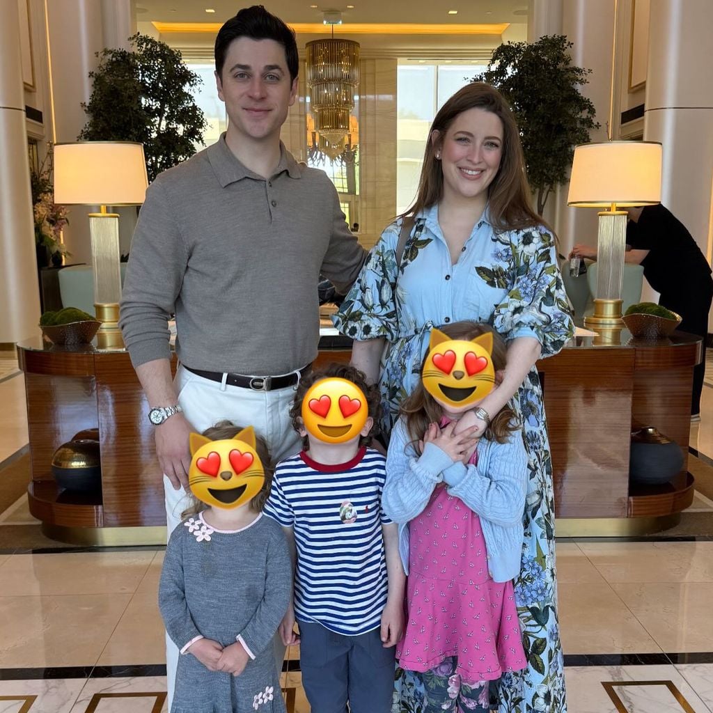 David Henrie mit seiner Frau Maria und ihren Kindern, April 2026