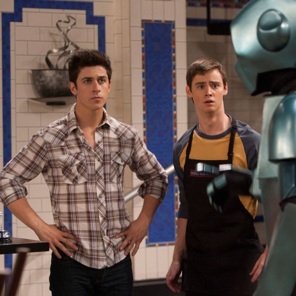 David Henrie und Dan Benson in einer Szene aus "Wizards of Waverly Place" (Staffel 4, 2011).