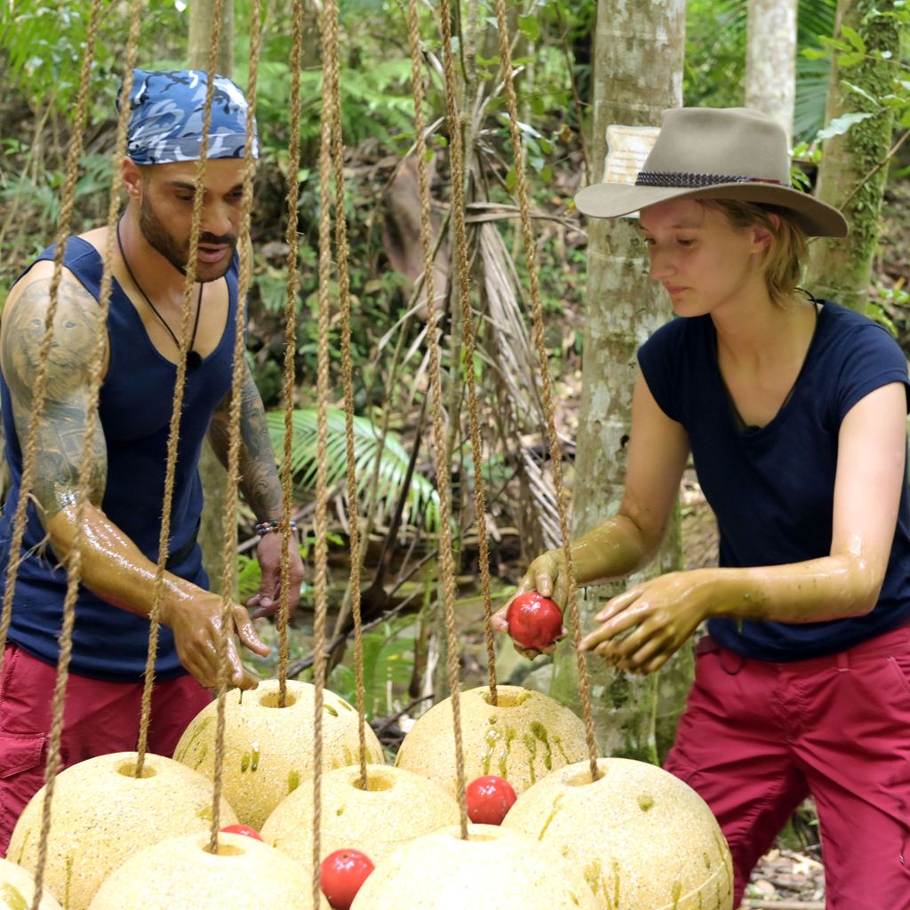 David Odonkor und Anya Elsner bei der Dschungelcamp-Schatzsuche