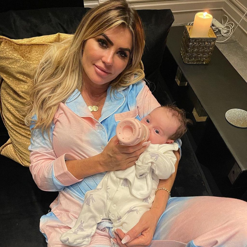 Reality-TV-Bekanntheit Dawn Ward mit ihrer Enkelin Skye Lynne