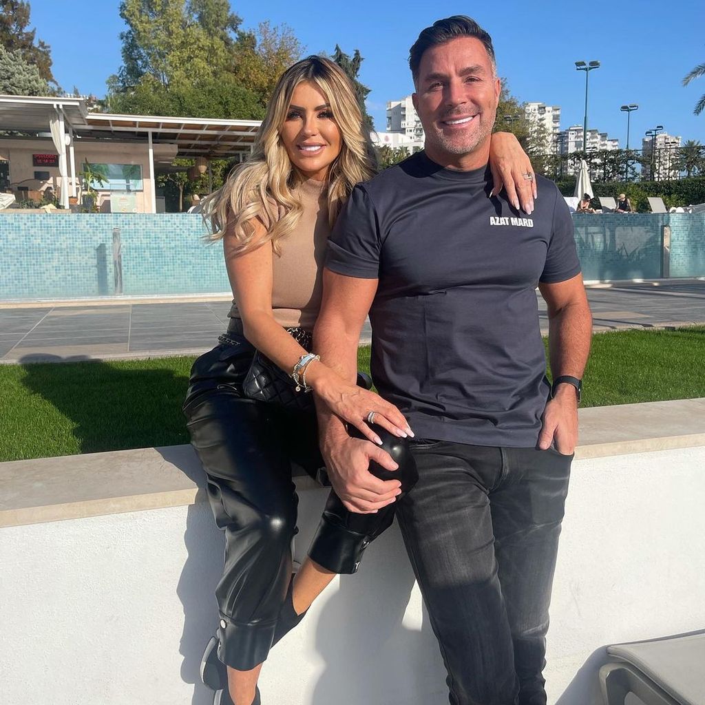 Reality-TV-Bekanntheit Dawn Ward mit ihrem Partner Ashley