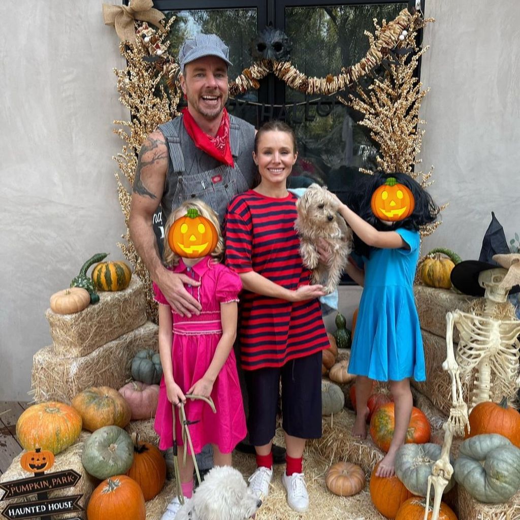 Dax Shepard und Kristen Bell mit ihren beiden Töchtern, Halloween 2021
