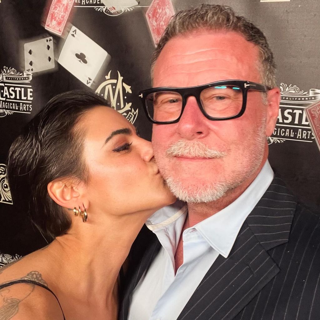 Dean McDermott und seine Partnerin Lily Calo, 2024