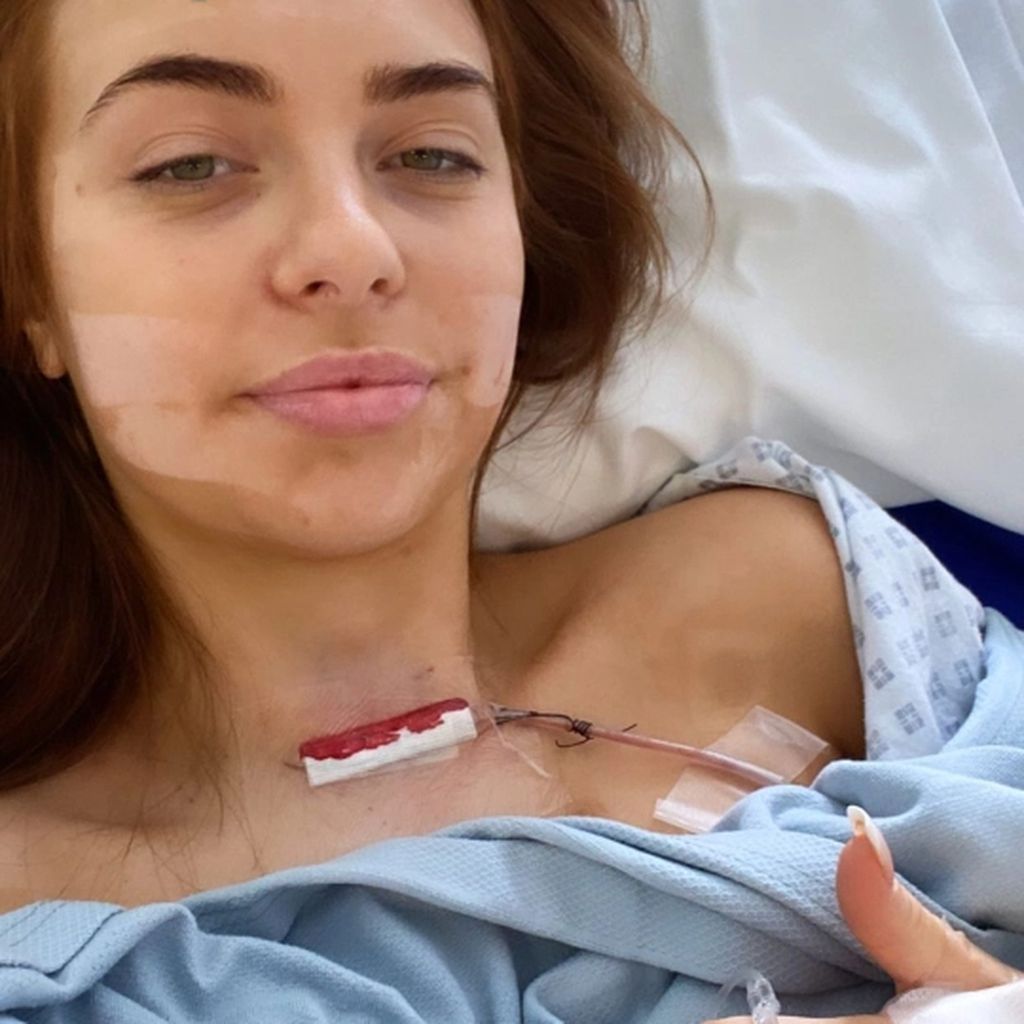 Demi Jones, Juni 2021