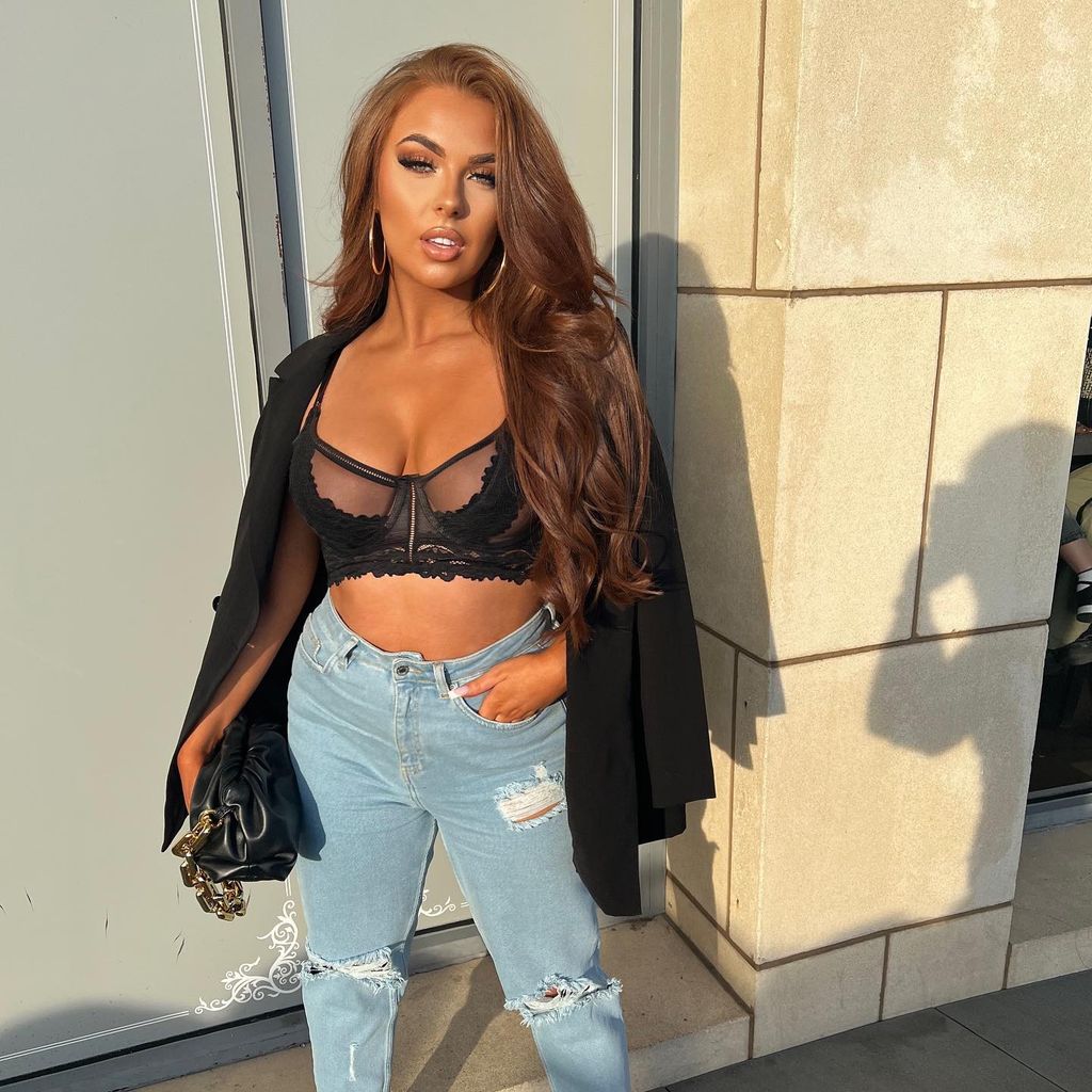 Demi Jones, britischer TV-Star